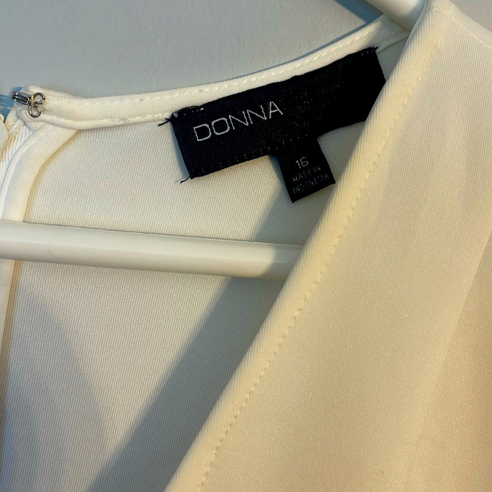 Size 16 Donna Rocco white evening dress